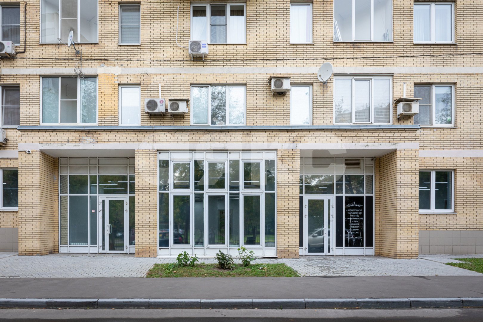 Фото №2: Коммерция 907 м² - Москва, р. Лосиноостровский, ул. Челюскинская, 9