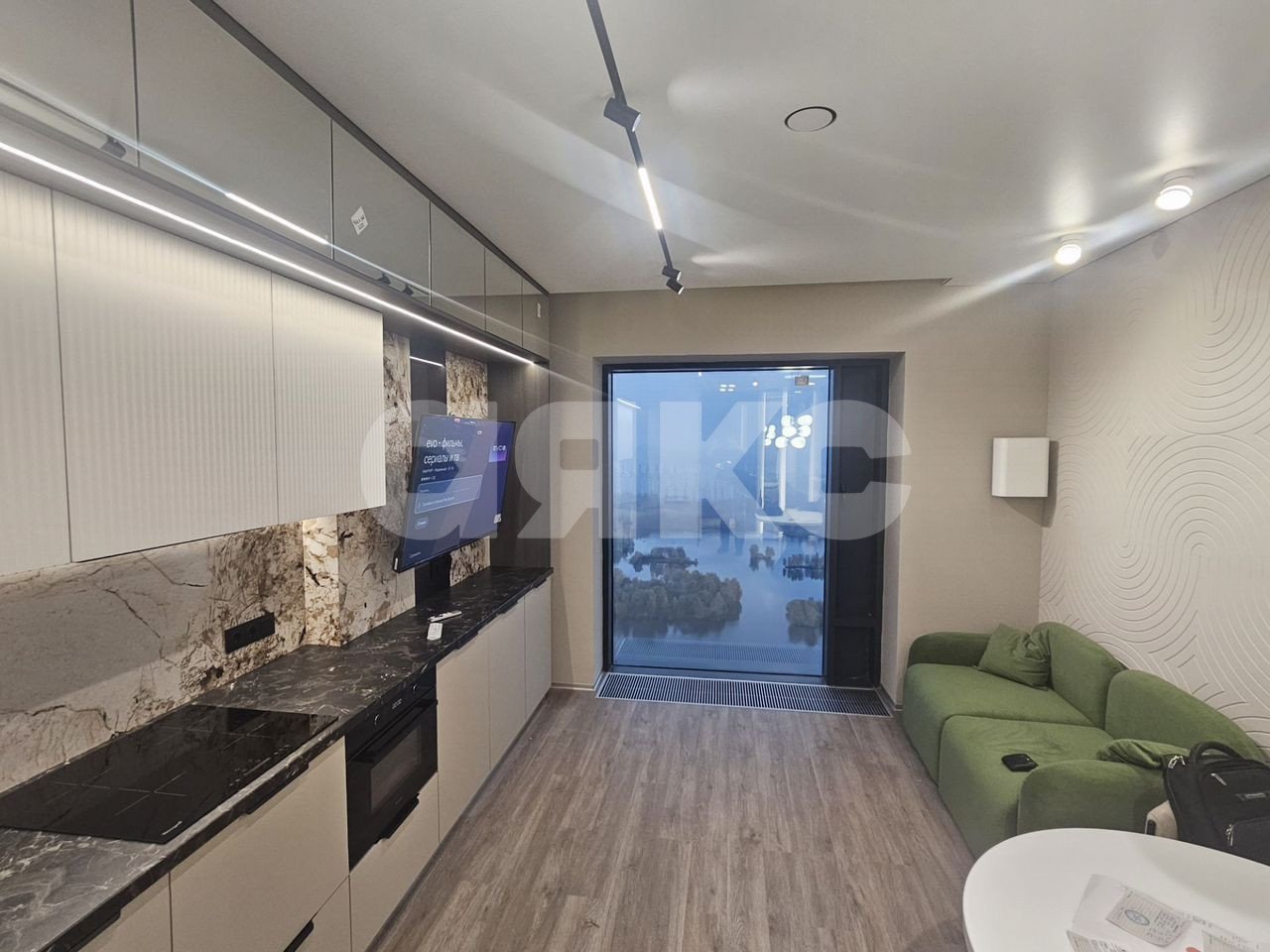 Фото №1: 3-комнатная квартира 70 м² - Москва, Покровское-Стрешнево, жилой комплекс Сити Бэй, мкр. квартал Индиан, ул. Волоколамское шоссе, 95/2