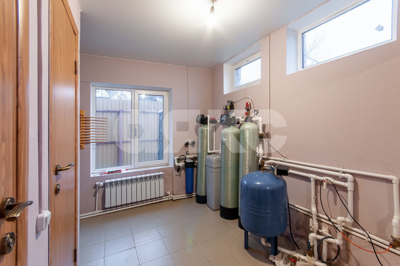 Фото №11: Дом 243 м² + 13.5 сот. - Пирогово, ул. Центральная, 43